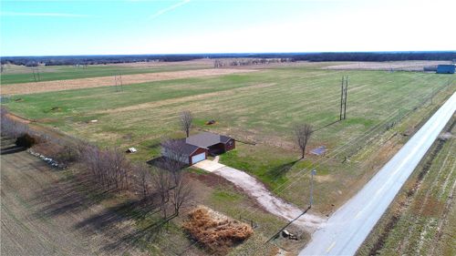 5863 Highway W, Pierce City, MO, 65723-9392 | Card Image