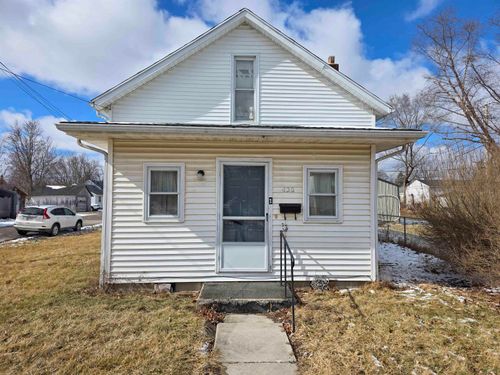 420 Cherry St, Hartford City, IN, 47348-2434 | Card Image