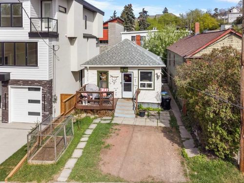 2520 16b Street Sw, Calgary, AB, T2T4L9 | Card Image