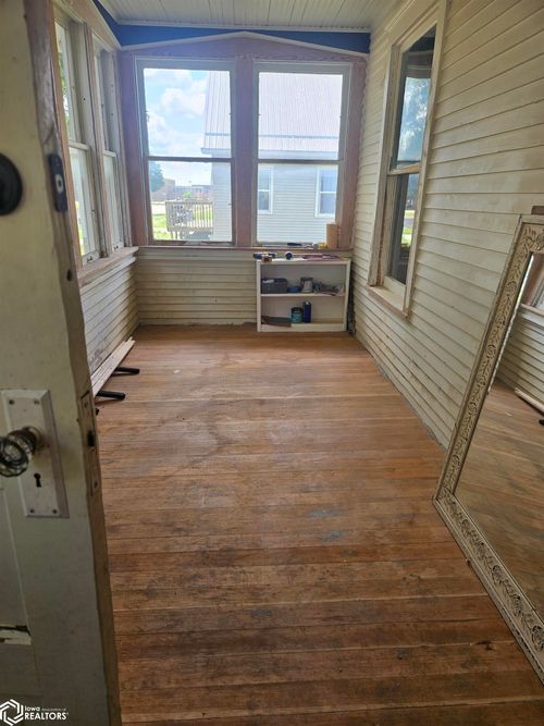 324 S Hale, Algona, IA, 50511 | Card Image