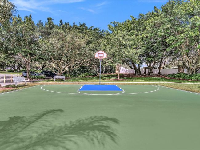 2970 Myrtle Oak Cir, House other with 2 bedrooms, 2 bathrooms and null parking in Davie FL | Image 47