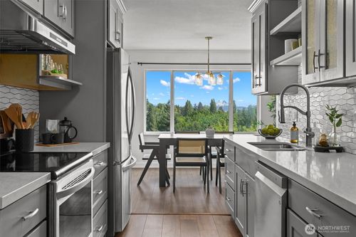 apt-806-4545 Sand Point Way Ne, Seattle, WA, 98105-3932 | Card Image