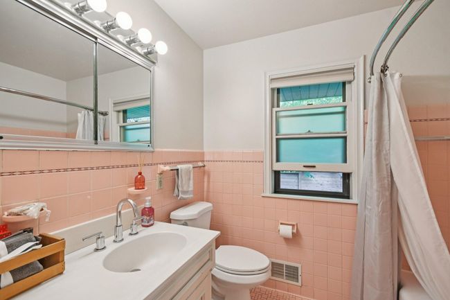35-web-or-mls-Como Ave-1106-035.jpg | Image 26