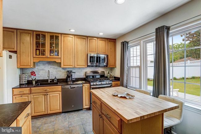 5901 Wivenhoe Ct, House other with 5 bedrooms, 3 bathrooms and null parking in ALEXANDRIA VA | Image 21
