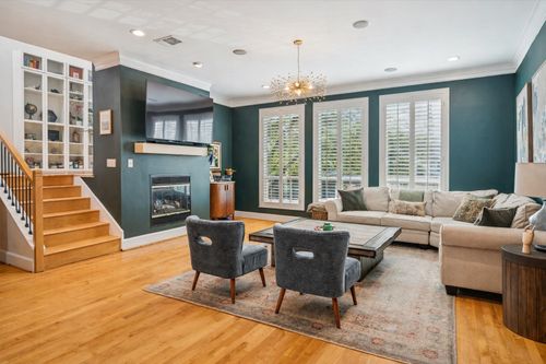 1516 Pecos St, Dallas, TX, 75204-5412 | Card Image