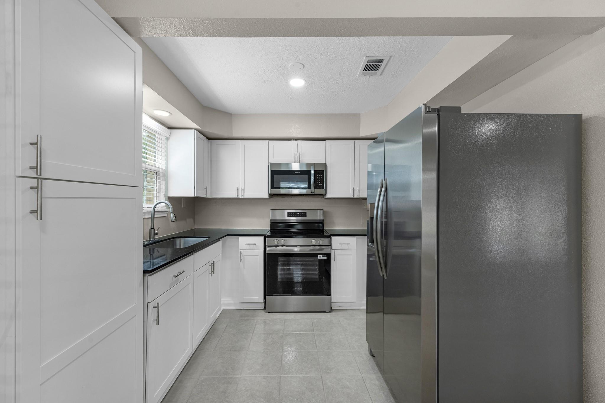 Residential Lease in Pearland 4