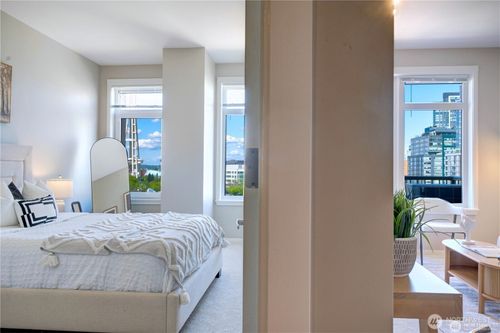 ph06-2721 1st Ave, Seattle, WA, 98121-1143 | Card Image