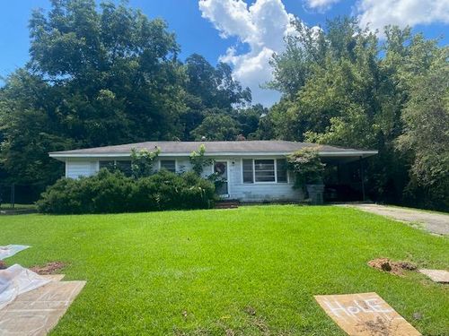 51 Oak Ave, milledgeville, GA, 31061-4315 | Card Image