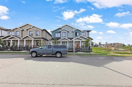 7629 197 St, Langley, BC, V2Y3T4 | Card Image