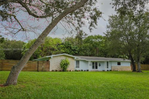 9870 Sw 96th St, Miami, FL, 33176-2803 | Card Image
