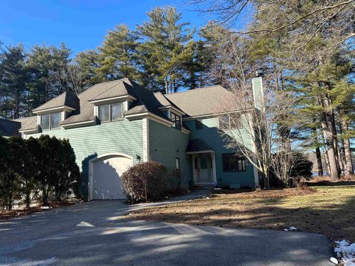 33 Clearwater Dr, Dover, NH, 03820-9109 | Card Image