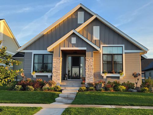 11472 Sunflower Ln N, Lake Elmo, MN, 55042-4122 | Card Image