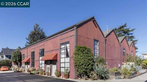 730 730 29th St, Oakland, CA, 94609 | Card Image