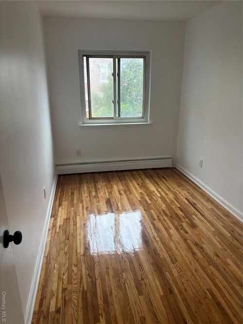 654 Hegeman Ave, Brooklyn, NY, 11207-7260 | Card Image