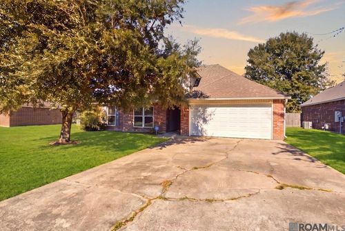 35941 Wilmington Ave, Denham Springs, LA, 70706 | Card Image