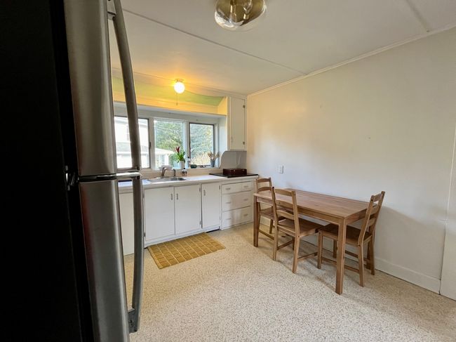 2 - 125 Thimble Island Rd, Home with 2 bedrooms, 1 bathrooms and 2 parking in Branford CT | Image 7