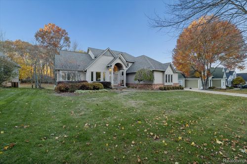 2856 Havenwood Dr, White Lake, MI, 48383-3902 | Card Image