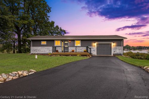 10991 Tacoma Dr, Jerome, MI, 49249-9509 | Card Image