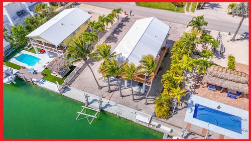 1011 Caribbean Dr E, Summerland Key, FL, 33042-4820 | Card Image