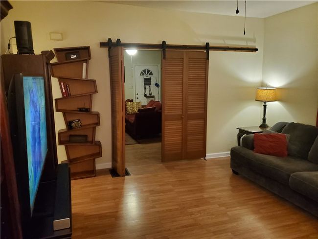 913 Amherst St, House other with 3 bedrooms, 2 bathrooms and 2 parking in Pittsburgh PA | Image 6