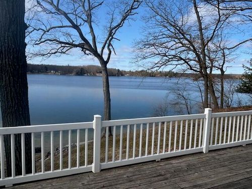 9577 Shore Dr, Mecosta, MI, 49332-9503 | Card Image