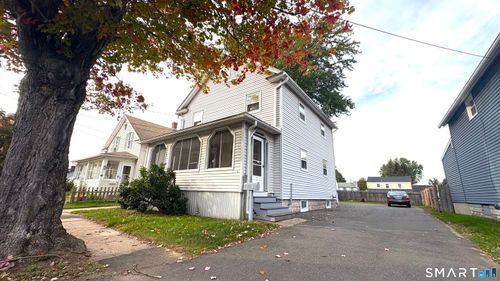 18 Virginia Ave, Enfield, CT, 06082-2423 | Card Image