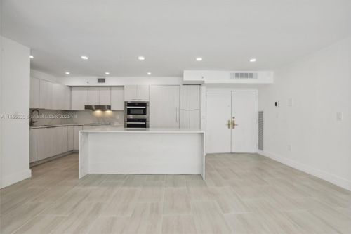 apt-1209-9 Island Ave, Miami Beach, FL, 33139-1328 | Card Image