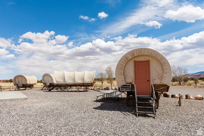 Covered Wagons | Image 4