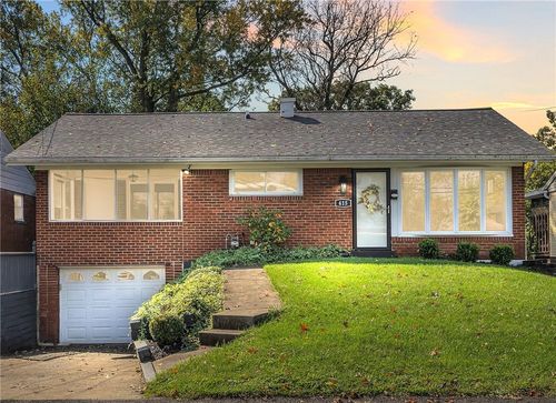 415 Dunbar Dr, Pittsburgh, PA, 15235-5218 | Card Image