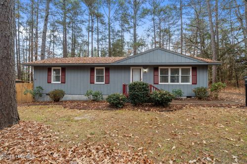 901 Heather Ln, Aberdeen, NC, 28315-3935 | Card Image