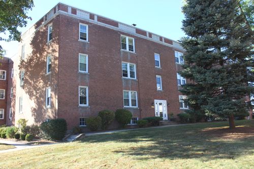 d-888 Farmington Ave, West Hartford, CT, 06119-1498 | Card Image