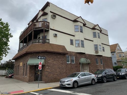 1a-116 W 19th St, Bayonne, NJ, 07002-1657 | Card Image
