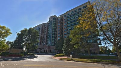 812 - 6420 Double Eagle Drive, Condo with 2 bedrooms, 2 bathrooms and 2 parking in Woodridge IL | Image 1