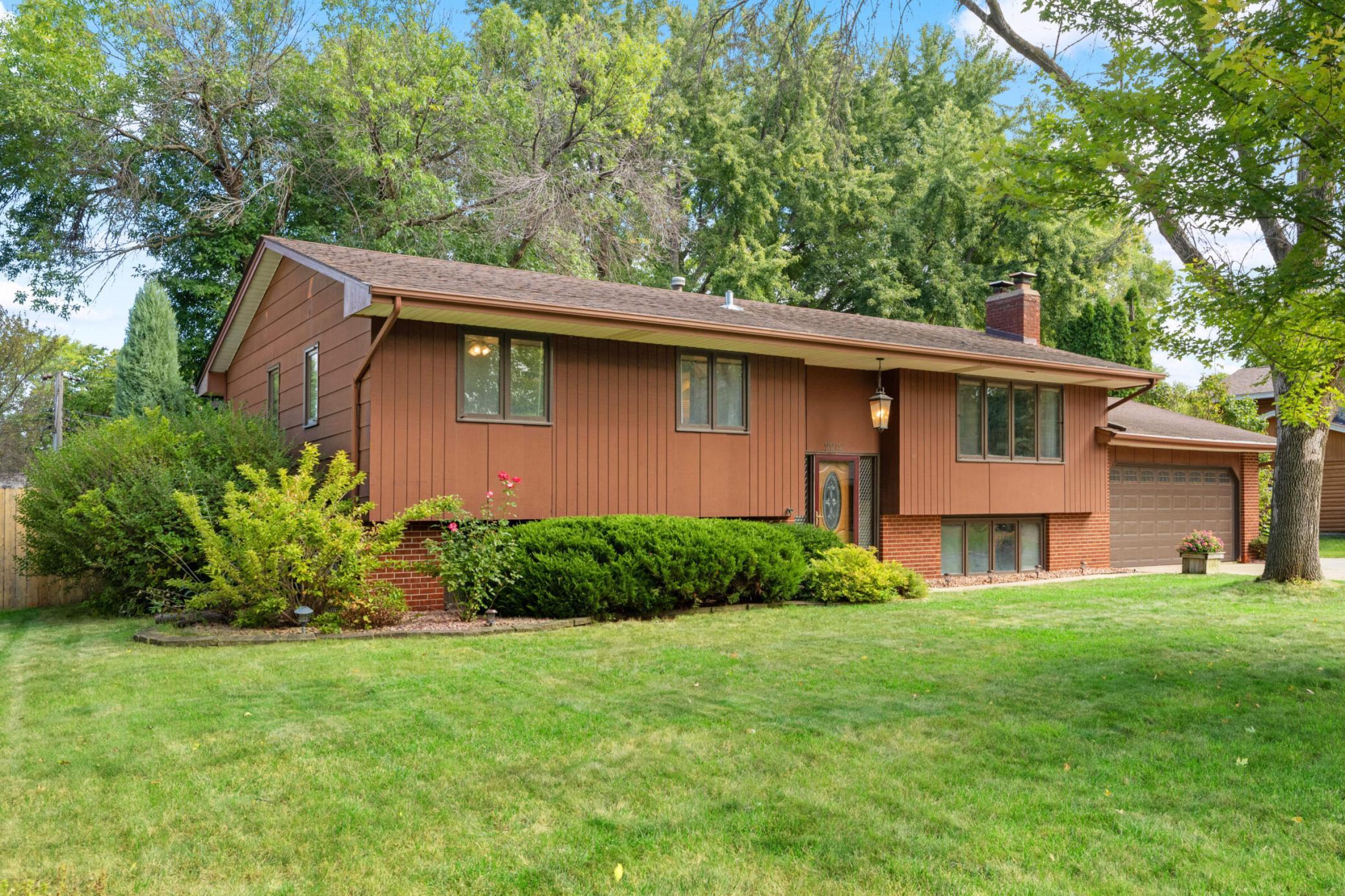 114th St, Burnsville, MN 55337