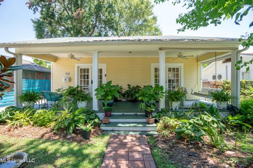 820 Camp Ave, Gulfport, MS, 39501-1325 | Card Image