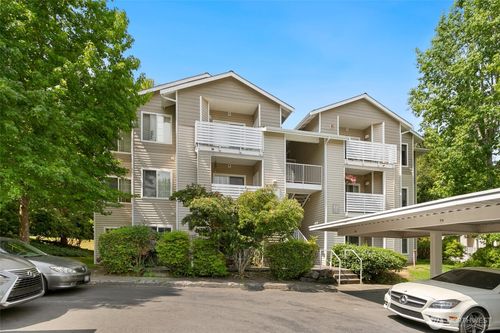 f331-801 Rainier Ave N, Renton, WA, 98057-5381 | Card Image