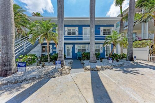 apt-3-301 Highland Ave, Bradenton Beach, FL, 34217-2453 | Card Image