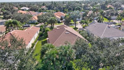 5047 Jarvis Lane, House other with 3 bedrooms, 2 bathrooms and null parking in Naples FL | Image 3