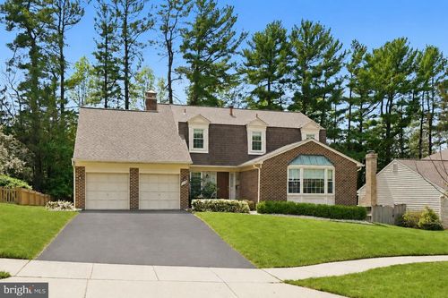 1122 Bettstrail Way, Potomac, MD, 20854 | Card Image