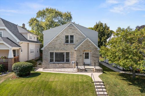 3035 S 46th St, Milwaukee, WI, 53219-3429 | Card Image