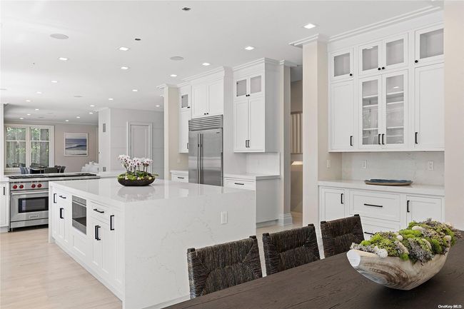 Eat in Kitchen | Image 13