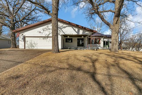 409 6th St Se, Long Prairie, MN, 56347-1733 | Card Image
