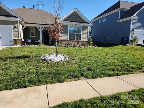 11247 Serenity Farm Dr, Midland, NC, 28107-9556 | Card Image