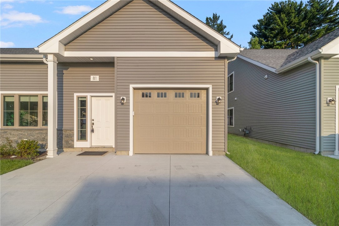 Valley Cir, West Warwick, RI 02893