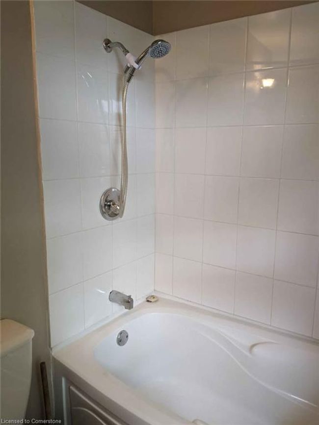 192 E 38 Th St, House other with 3 bedrooms, 2 bathrooms and 6 parking in Hamilton ON | Image 12