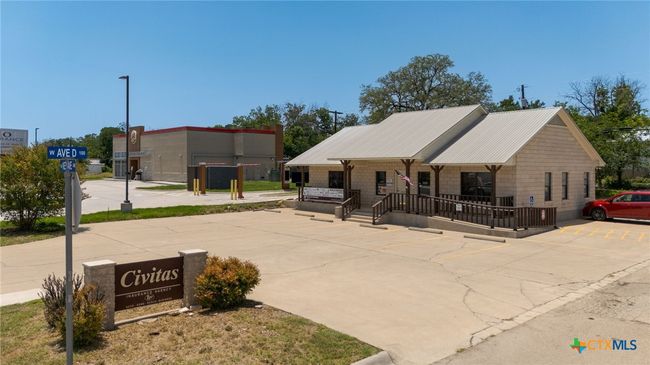408 N Key Ave, Home with 0 bedrooms, 0 bathrooms and null parking in Lampasas TX | Image 5