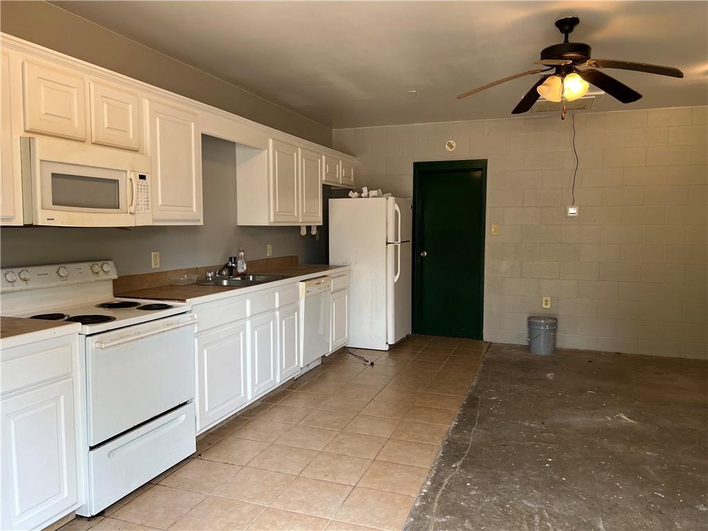 Commercial Lease in Pineville 4