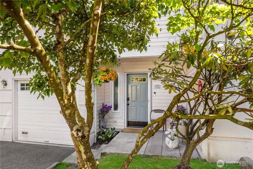c3-8828 238th St Sw, Edmonds, WA, 98026-8909 | Card Image
