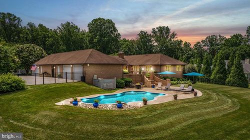 4037 Holly Knoll Dr, GLEN ARM, MD, 21057-9606 | Card Image