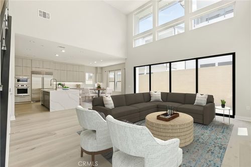 133 Apron, Irvine, CA, 92618-5967 | Card Image